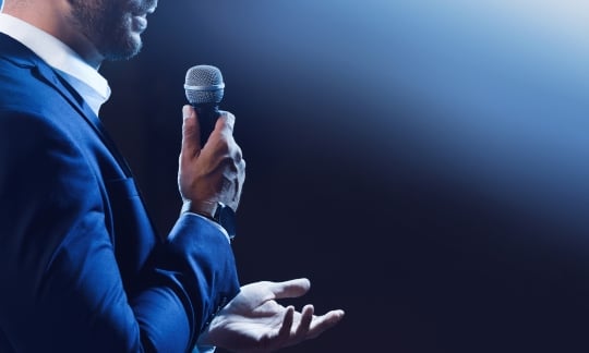 7 Qualities of a Good Public Speaker Every Presenter Needs - Featured